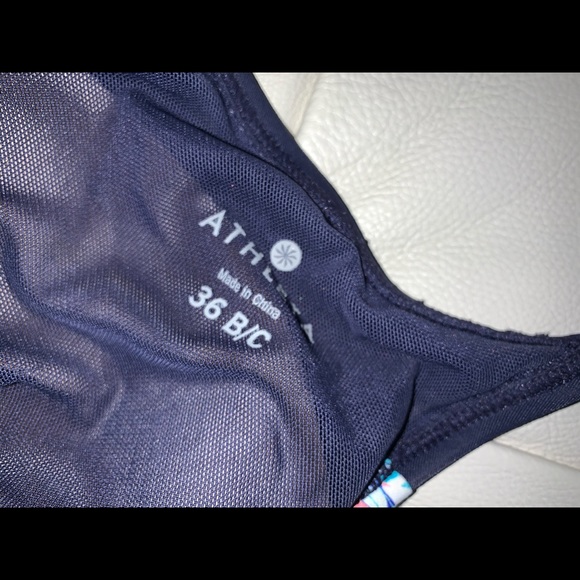 EUC 36B/c Athleta swim top - Picture 3 of 4